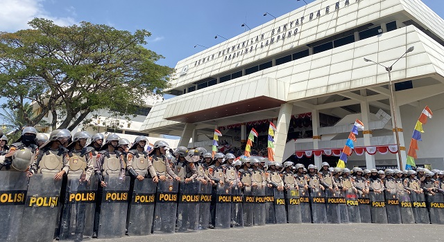 Aparat Kawal Demo edit